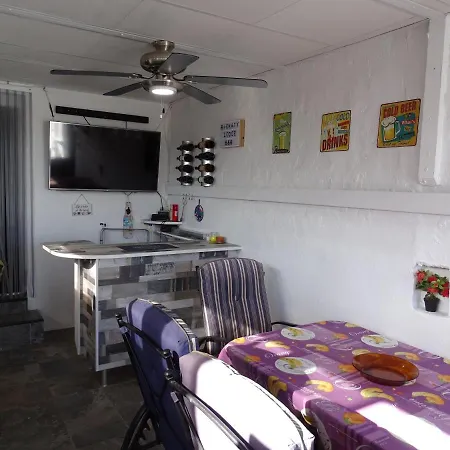 Rickaty Bed And Breakfast, Airport Hotel, De Aeropuerto, Palmas Airport, Gran Canaria Airport, Lpa, Spain Las Majoreras