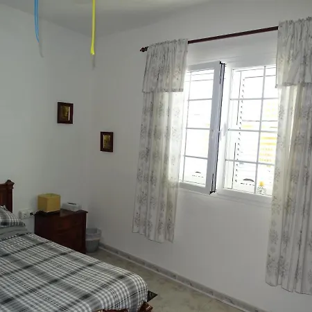 Bed & Breakfast Rickaty Bed And Breakfast, Airport Hotel, De Aeropuerto, Palmas Airport, Gran Canaria Airport, Lpa, Spain
