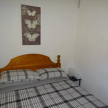 Rickaty Bed And Breakfast, Airport Hotel, De Aeropuerto, Palmas Airport, Gran Canaria Airport, Lpa, Spain Bed & Breakfast