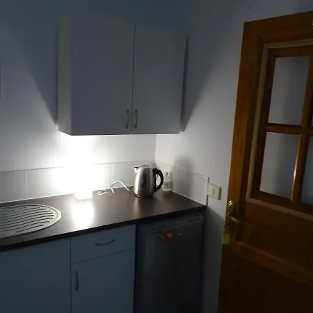 Rickaty Bed And Breakfast, Airport Hotel, De Aeropuerto, Palmas Airport, Gran Canaria Airport, Lpa, Spain Bed & Breakfast