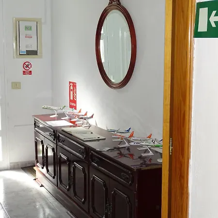 Bed & Breakfast Rickaty Bed And Breakfast, Airport Hotel, De Aeropuerto, Palmas Airport, Gran Canaria Airport, Lpa, Spain Las Majoreras