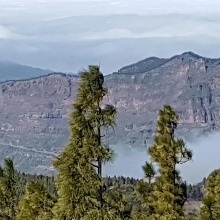 Rickaty Lodge: Airport-view At Gran Canaria Bed & Breakfast 2*